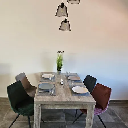 Ruhige, Moderne In Eicherloh-eigener Stellplatz