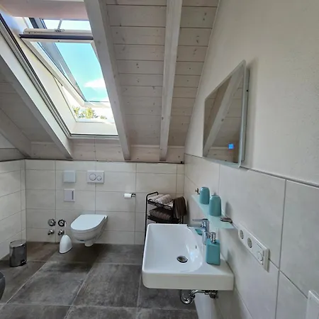 Ruhige, Moderne In Eicherloh-eigener Stellplatz Finsing